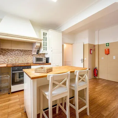 Chic Coastal Pool, Garden & Vibes Casa vacanze Carcavelos (Lisbon)