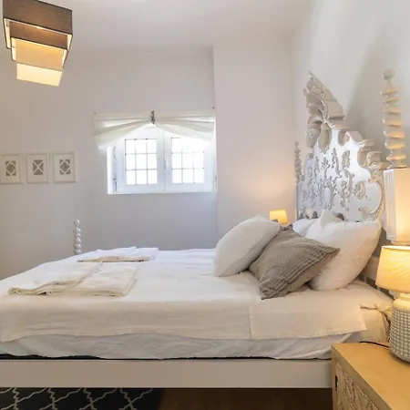 Casa vacanze Chic Coastal Pool, Garden & Vibes Carcavelos (Lisbon)