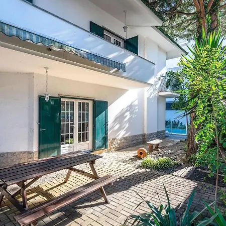 Chic Coastal Pool, Garden & Vibes Dom wakacyjny Carcavelos (Lisbon)