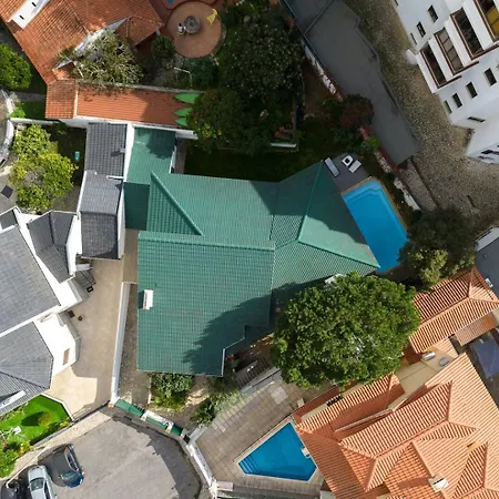 Dom wakacyjny Chic Coastal Pool, Garden & Vibes